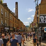 New! 2-Bedroom Apartment In Trendy Brick Lane